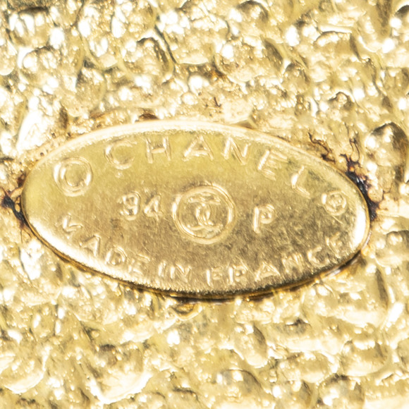 Chanel Large CC Round Pendant Necklace - Picture 3 of 3